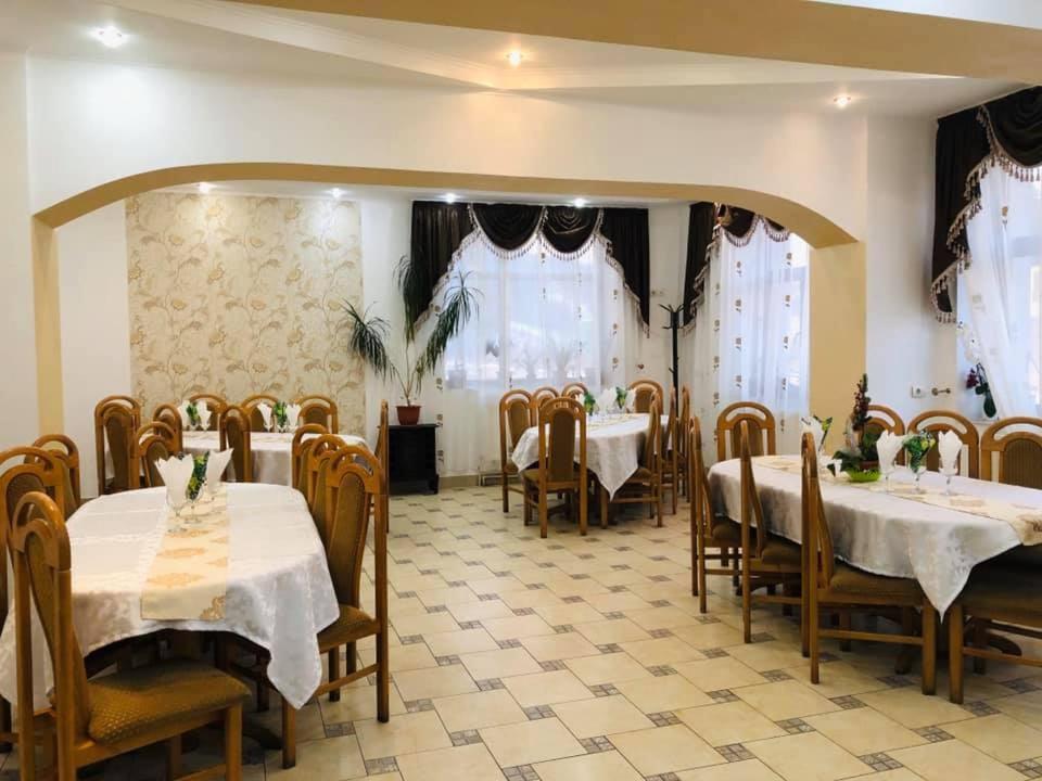 Pensiunea Valurile Bistritei Ватра-Дорней Экстерьер фото